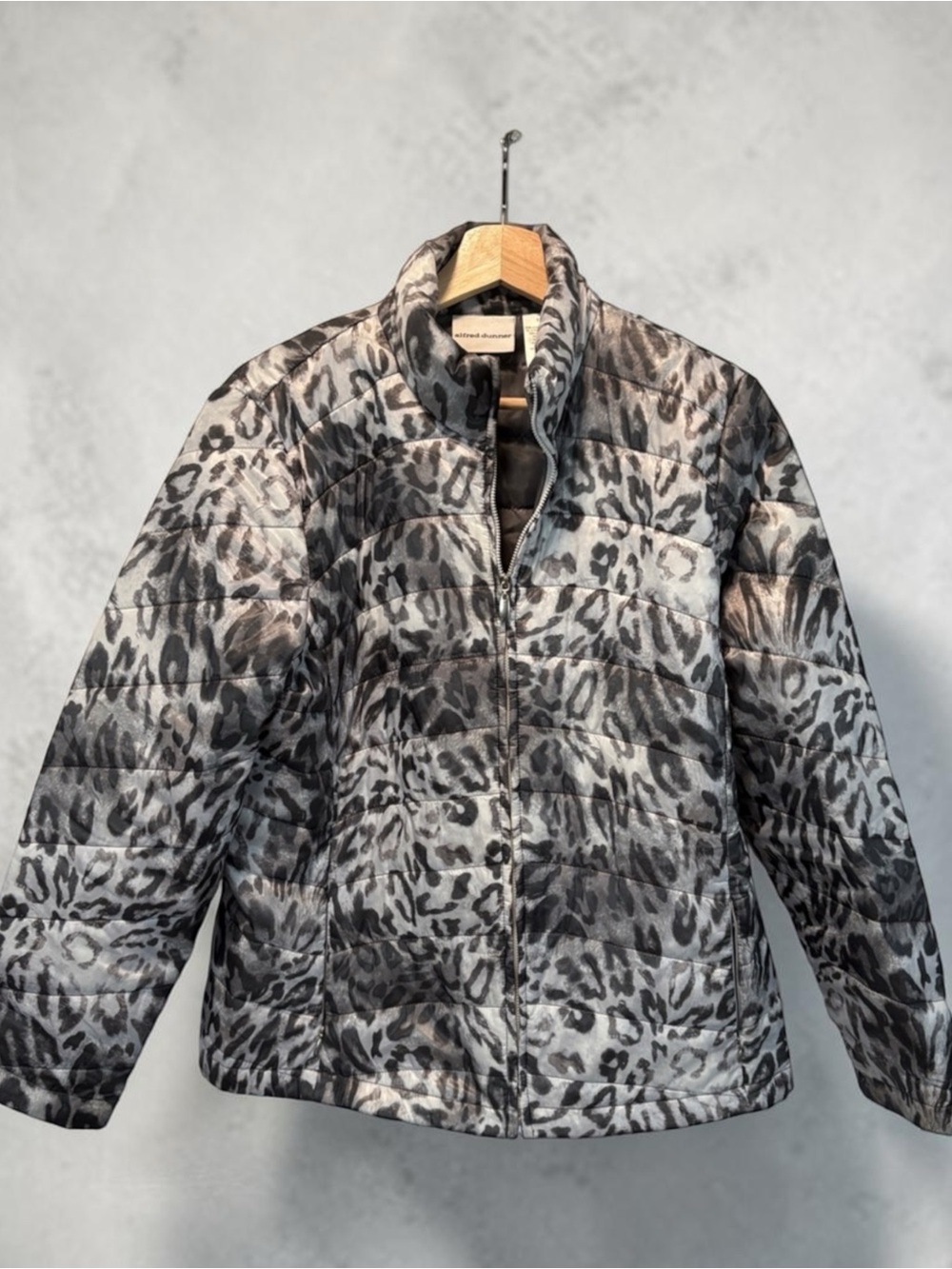 Alfred Dunner Gray Leopard-Print Quilted Puffer Jacket
Size: 12
